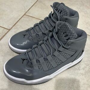 Jordan Men’s Air 6 Ring basketball shoes